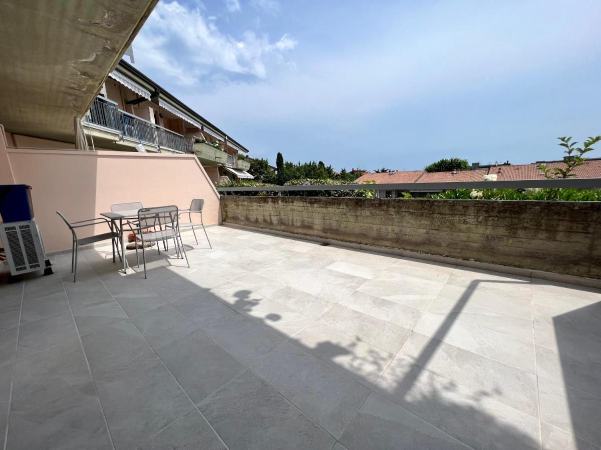 Kristall Lago Residence Desenzano del Garda Exterior foto