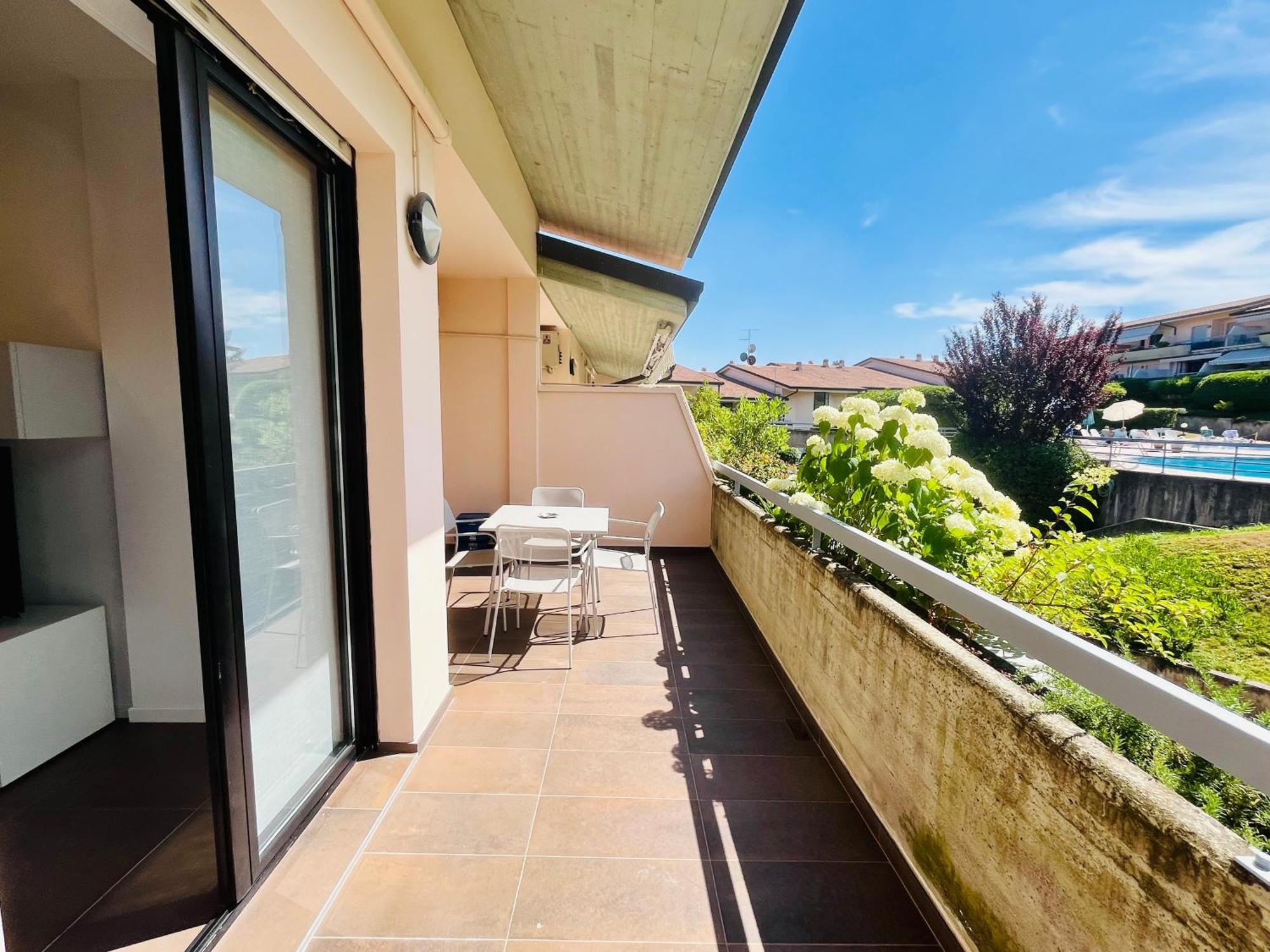 Kristall Lago Residence Desenzano del Garda Exterior foto